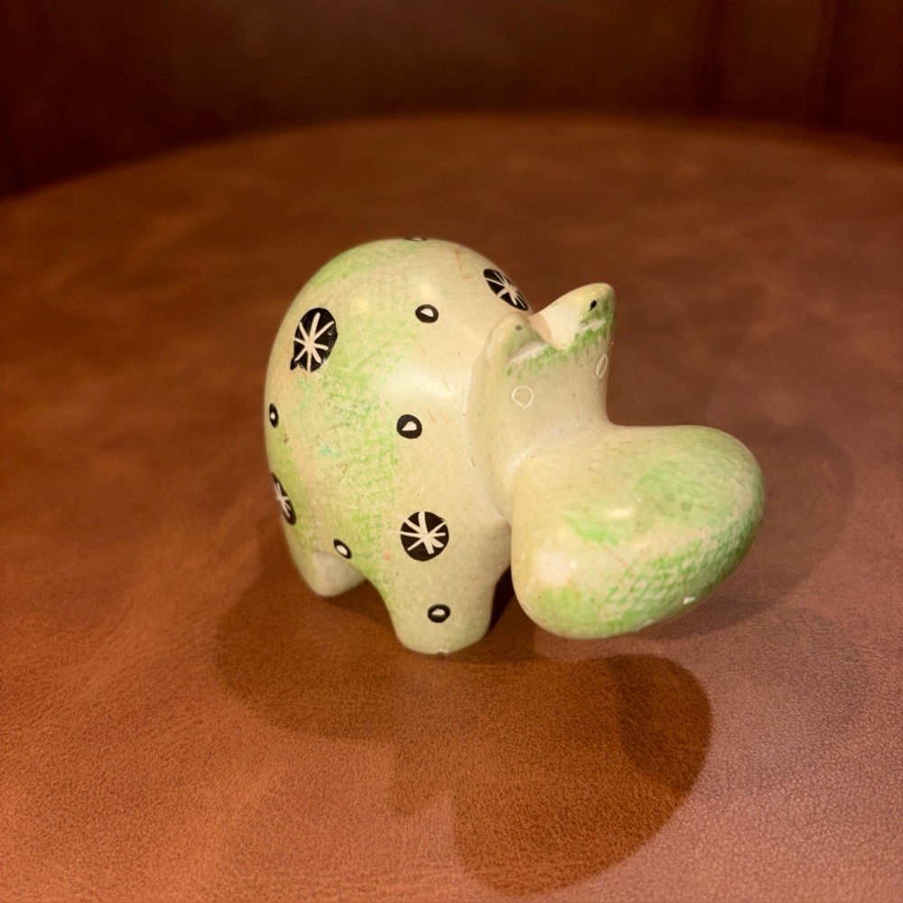 Vintage Carved Soapstone Hippo Figurine paper weight